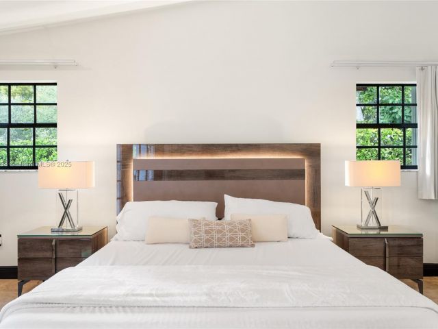 Дом в аренду по адресу 5424 SW 154th Pl 5424 - фото 7444455