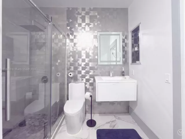 Продажа квартиры #1406 - фото 6820531