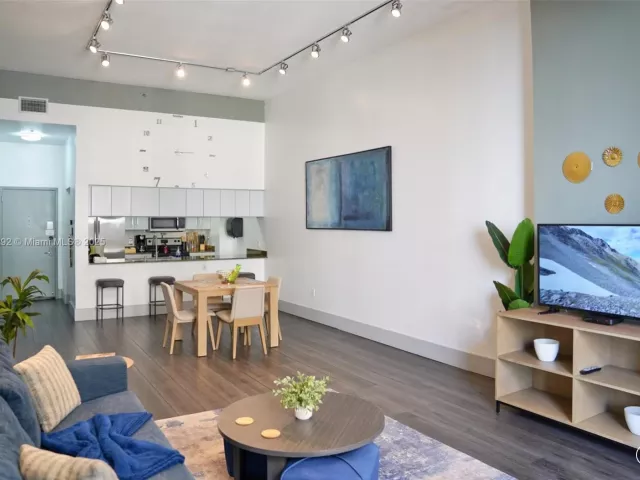 Продажа квартиры #1406 - фото 6820539