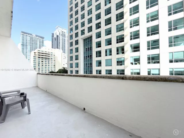 Продажа квартиры #1406 - фото 6820524