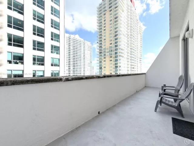 Продажа квартиры #1406 - фото 6820525