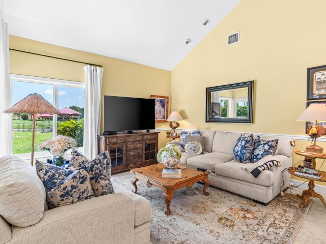 Продажа дома по адресу 5986 Vista Linda Lane - фото 6830669