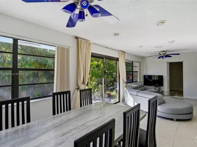 Продажа дома по адресу 272 191st Ter - фото 6819966