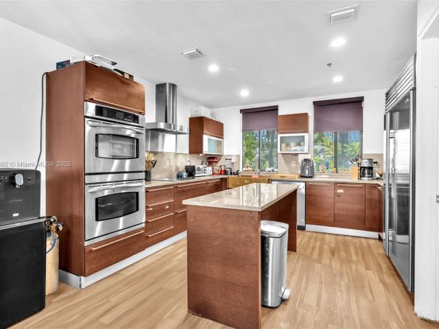 Продажа дома по адресу 1162 98th St 4 - фото 6820893