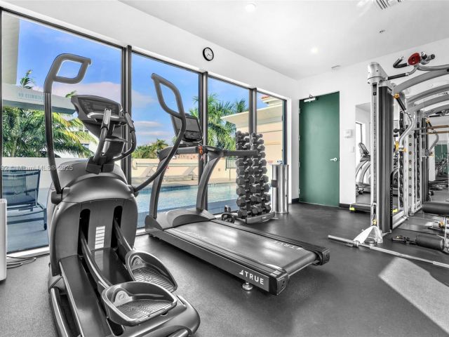 Продажа дома по адресу 1162 98th St 4 - фото 6820899