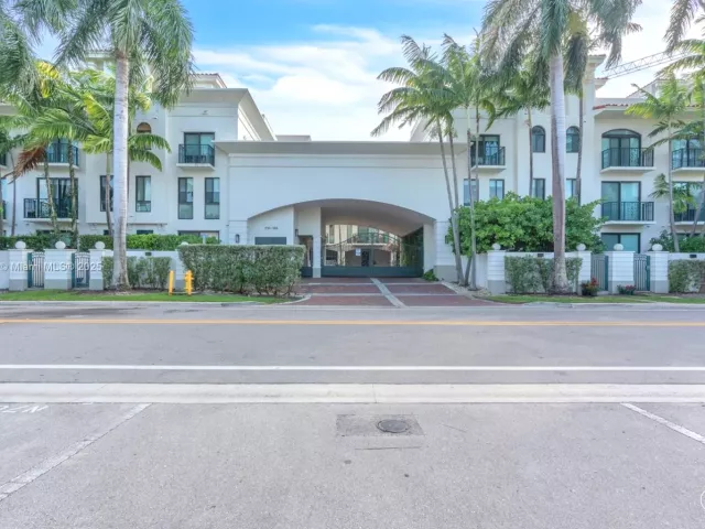 Продажа дома по адресу 1162 98th St 4 - фото 6820903