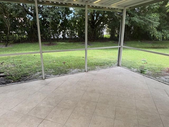 Дом в аренду по адресу 18237 Boca Way Drive - фото 6830620