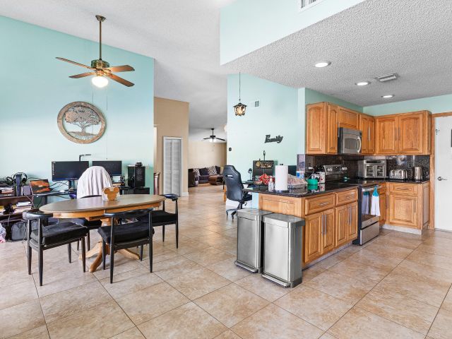 Продажа дома по адресу 7483 Silver Woods Court - фото 6846577