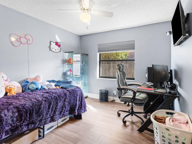 Продажа дома по адресу 7483 Silver Woods Court - фото 6846583