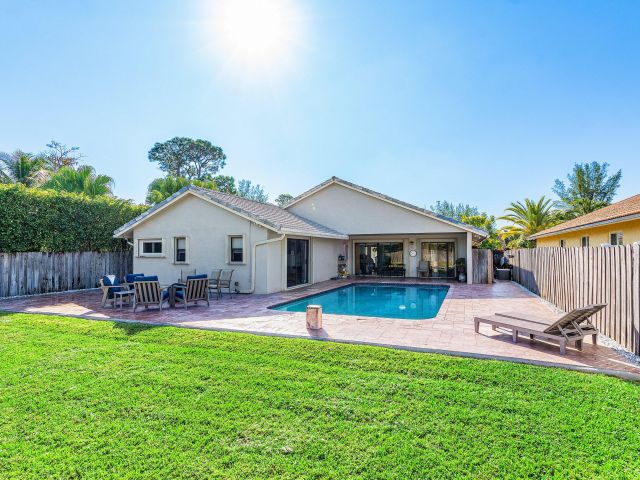 Продажа дома по адресу 7483 Silver Woods Court - фото 6846594