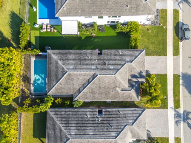 Продажа дома по адресу 8281 Oceanus Drive - фото 6830262