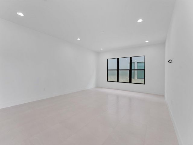 Продажа дома по адресу 20062 Hirono Lane - фото 6894516