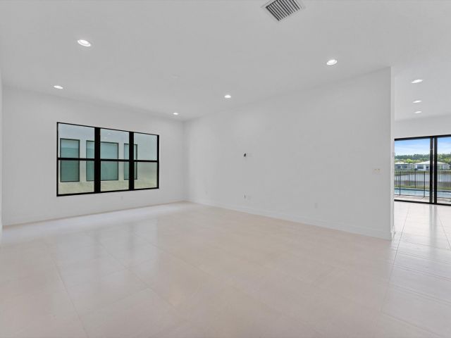 Продажа дома по адресу 20062 Hirono Lane - фото 6894517