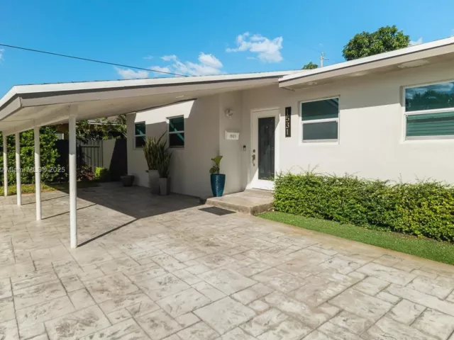 Продажа дома по адресу 1531 NW 182nd St - фото 6822043