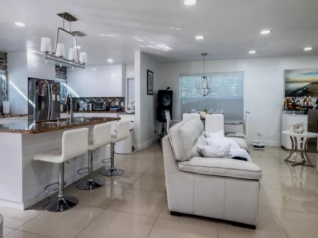 Продажа дома по адресу 1531 NW 182nd St - фото 6822035