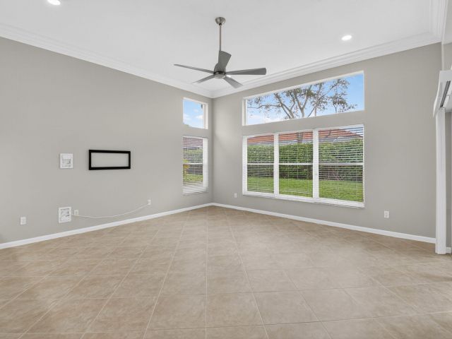 Продажа дома по адресу 7232 Morocca Lake Drive - фото 6823768