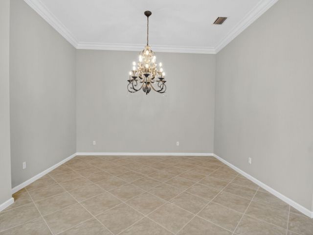 Продажа дома по адресу 7232 Morocca Lake Drive - фото 6823776