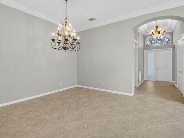 Продажа дома по адресу 7232 Morocca Lake Drive - фото 6823777