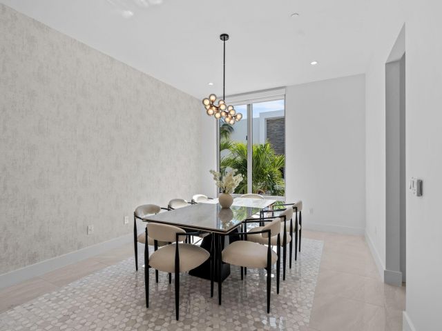 Продажа дома по адресу 1731 NW 40th Drive - фото 6840580