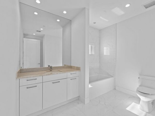 Продажа дома по адресу 1731 NW 40th Drive - фото 6840593