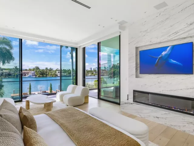 Продажа дома по адресу 94 S Hibiscus Dr - фото 6826534