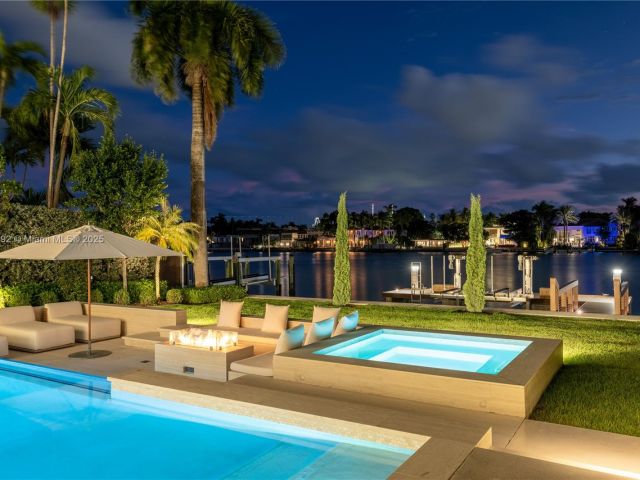 Продажа дома по адресу 94 S Hibiscus Dr - фото 6826528