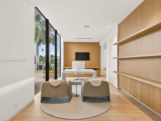 Продажа дома по адресу 94 S Hibiscus Dr - фото 6826529