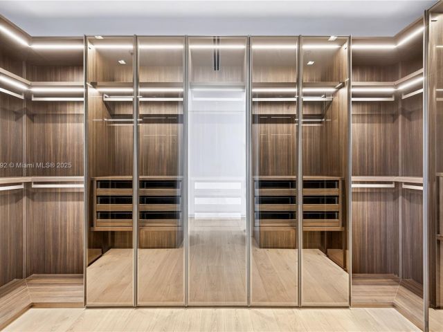 Продажа дома по адресу 94 S Hibiscus Dr - фото 6826531