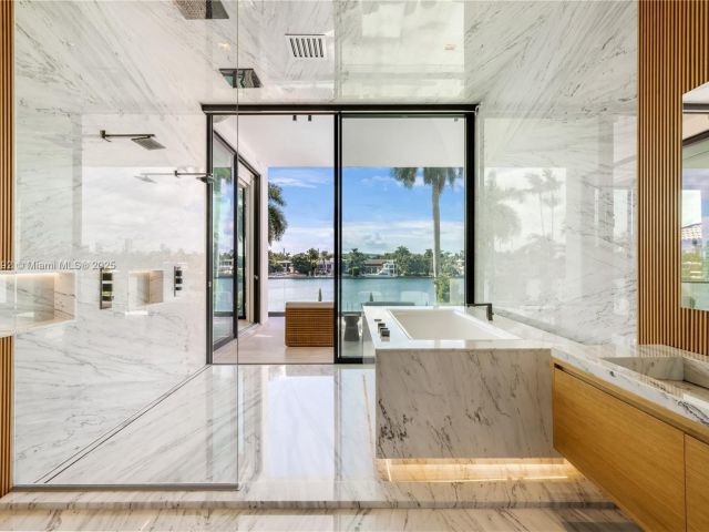 Продажа дома по адресу 94 S Hibiscus Dr - фото 6826532