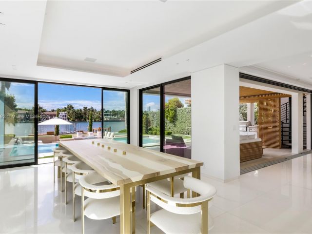 Продажа дома по адресу 94 S Hibiscus Dr - фото 6826535