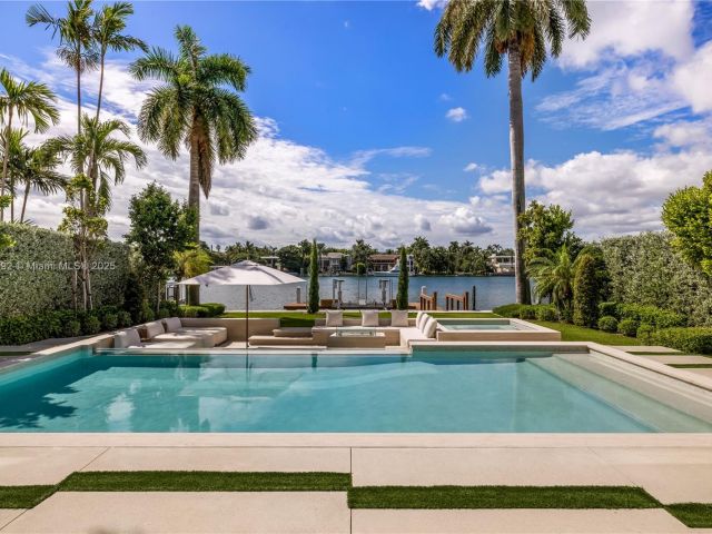 Продажа дома по адресу 94 S Hibiscus Dr - фото 6826539