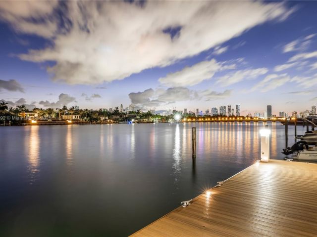 Продажа дома по адресу 94 S Hibiscus Dr - фото 6826541