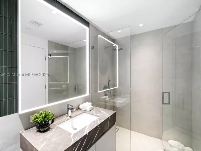 Продажа квартиры #3402.03 - фото 9049572