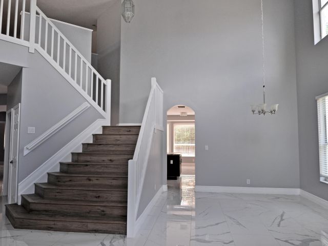 Дом в аренду по адресу 12522 NW 18th Manor - фото 6830827