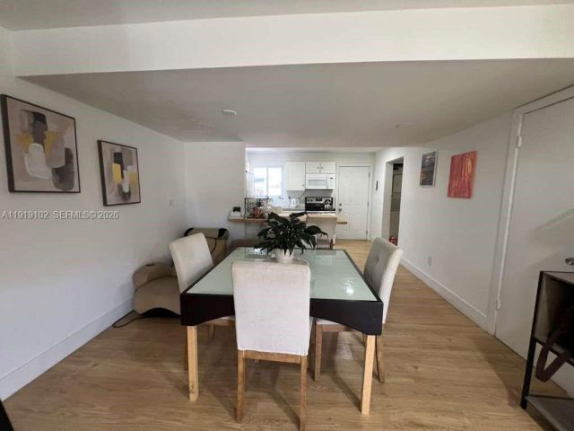 Дом в аренду по адресу 1480 NE 151st St 101 - фото 7449196