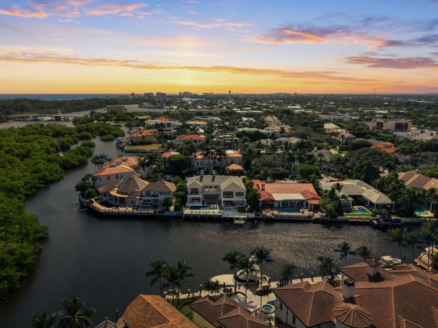 Продажа дома по адресу 701 Sanctuary Drive - фото 6863792