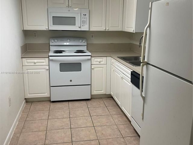 Продажа квартиры #1607 - фото 7437261