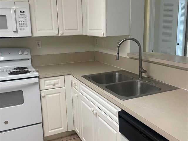 Продажа квартиры #1607 - фото 7437262