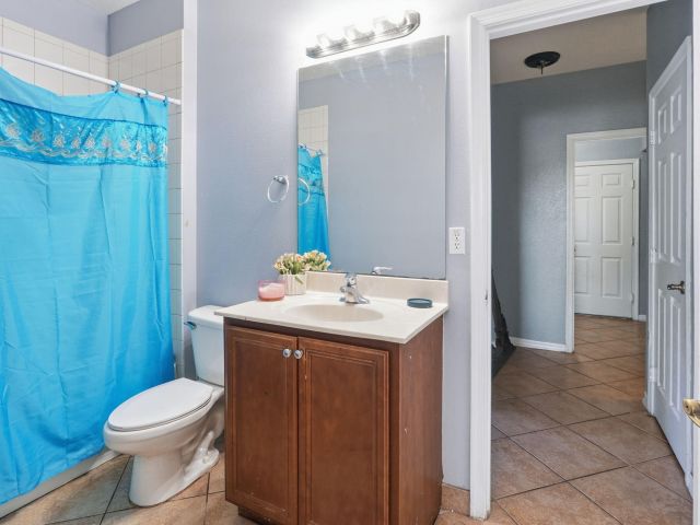 Продажа дома по адресу 799 Quartz Terrace - фото 6834442