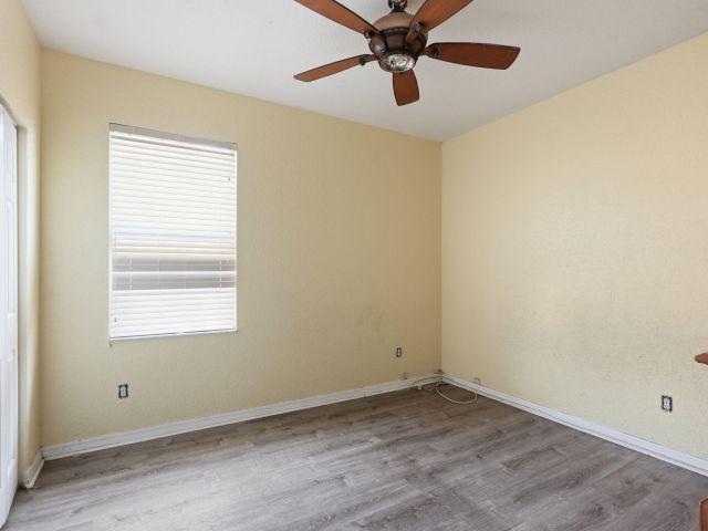 Продажа дома по адресу 799 Quartz Terrace - фото 6834444