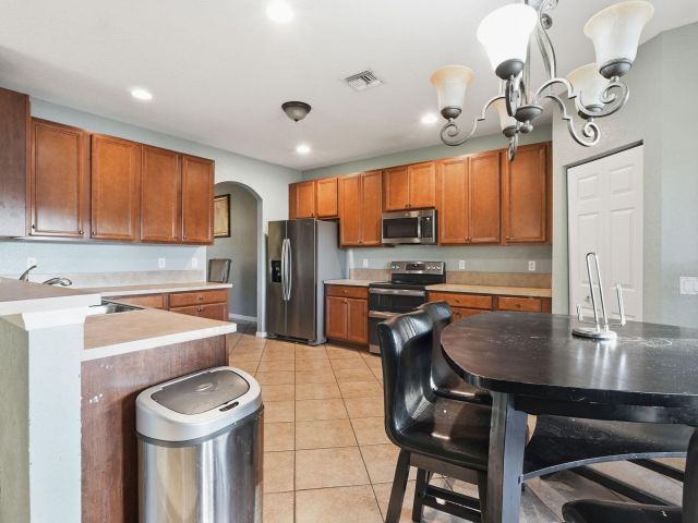 Продажа дома по адресу 799 Quartz Terrace - фото 6834450