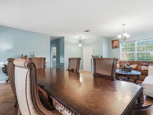 Продажа дома по адресу 799 Quartz Terrace - фото 6834451