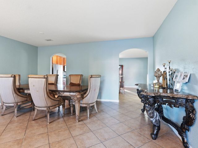 Продажа дома по адресу 799 Quartz Terrace - фото 6834454