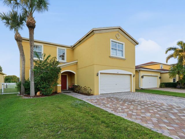 Продажа дома по адресу 799 Quartz Terrace - фото 6834458