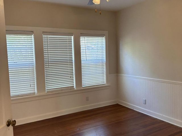 Дом в аренду по адресу 229 Lakeland Drive - фото 6829867