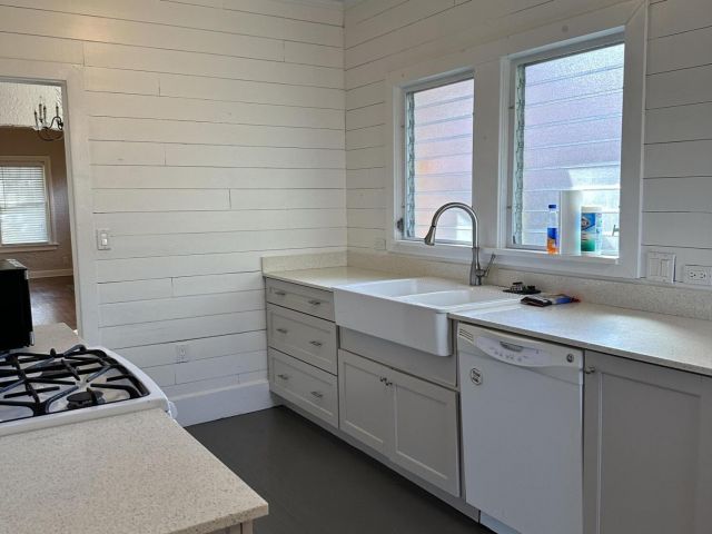 Дом в аренду по адресу 229 Lakeland Drive - фото 6829873