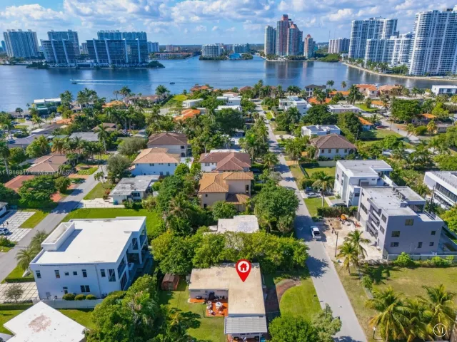 Продажа дома по адресу 242 189th St - фото 6827541