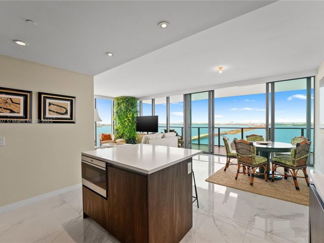 Продажа квартиры #3106 - фото 6826158