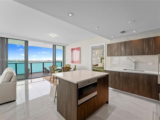 Продажа квартиры #3106 - фото 6826159