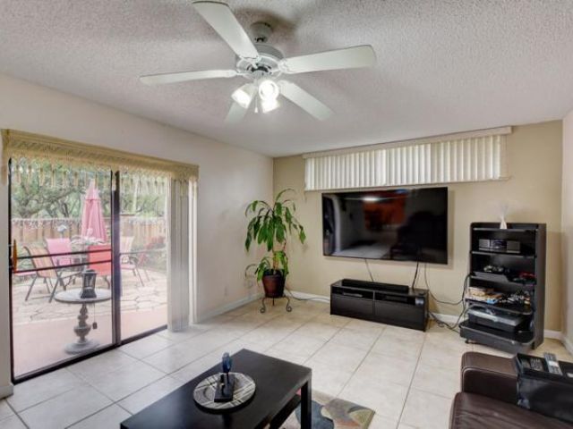 Дом в аренду по адресу 8279 Severn Drive C - фото 6830395